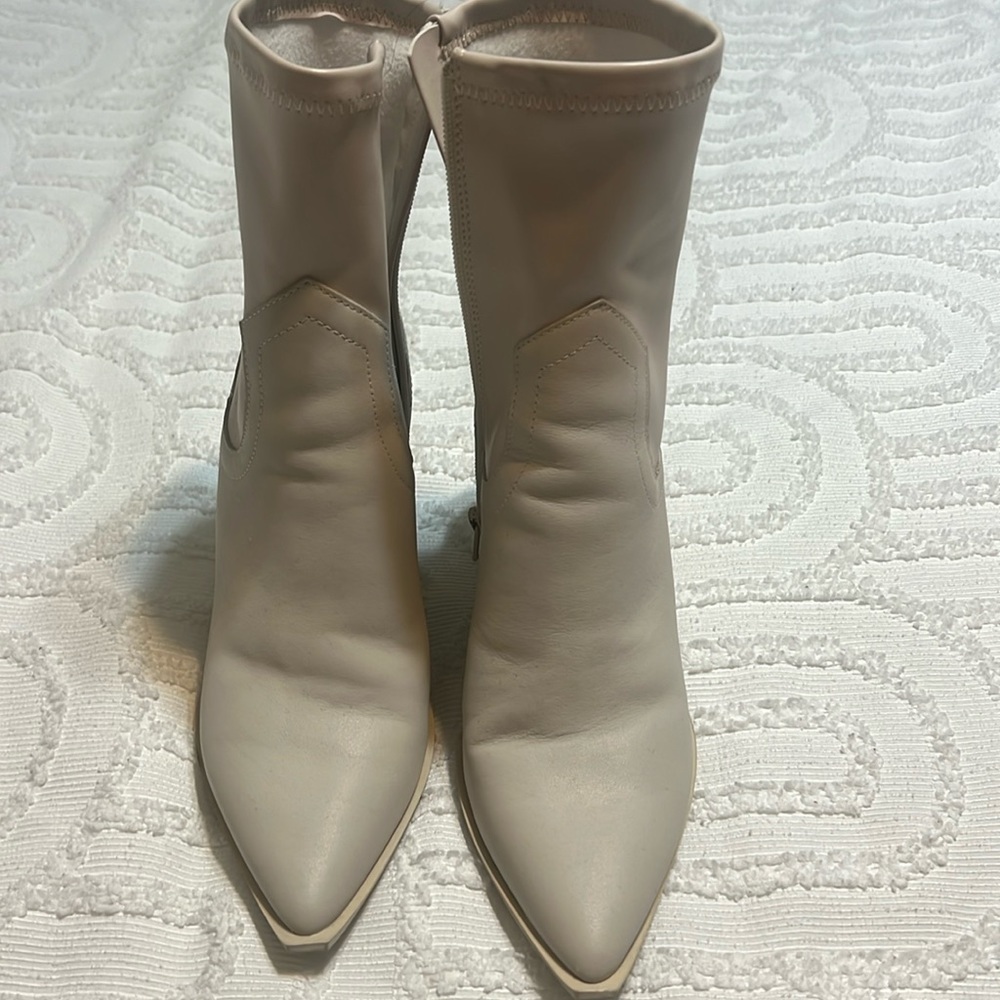 Steve Madden Booties Bone Color - image 1